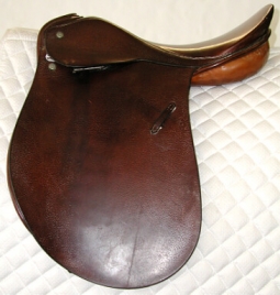 Barnsby Dressage Saddle, 17.5" M