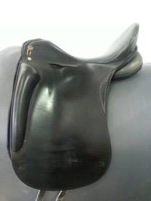 Sommer Diplomat Professional 17.5"/M Dressage Saddle